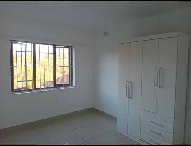 7 BEDROOM HOUSE FOR SALE IN CLARE HILLS